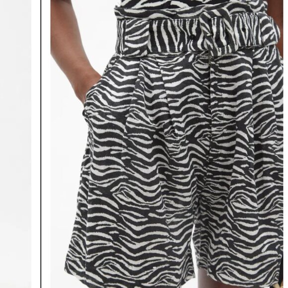 Solid and Striped zebra print shorts with belt - Picture 6 of 6